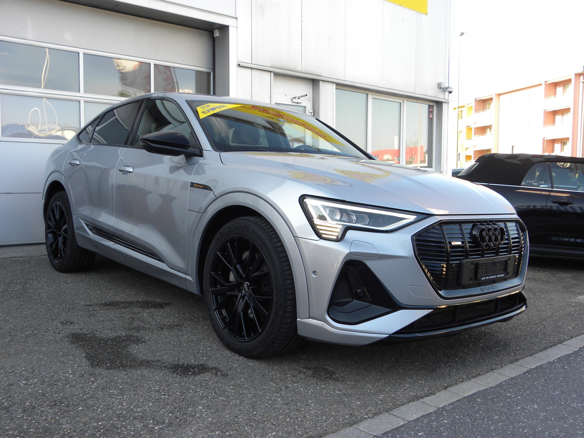 AUDI e-tron 55 Sportback S Line Black Edition quattro-image-1