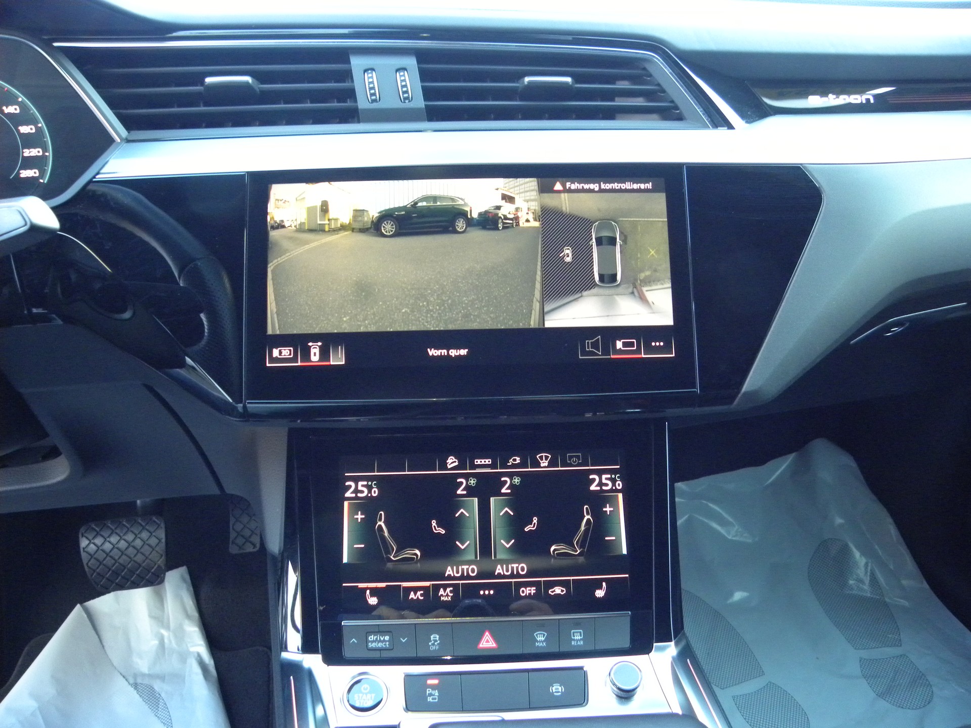 AUDI e-tron 55 Sportback S Line Black Edition quattro-image-9