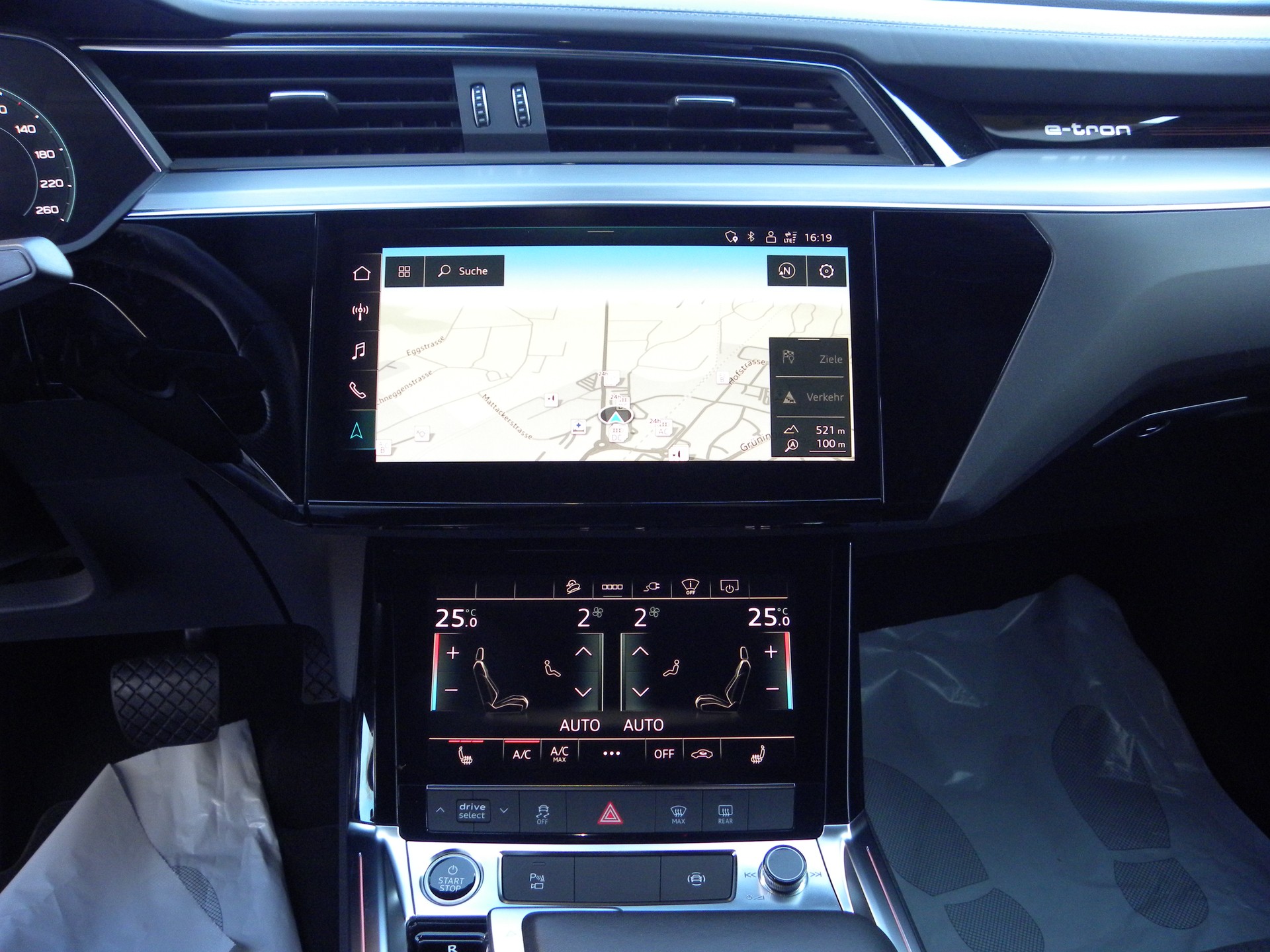 AUDI e-tron 55 Sportback S Line Black Edition quattro-image-10