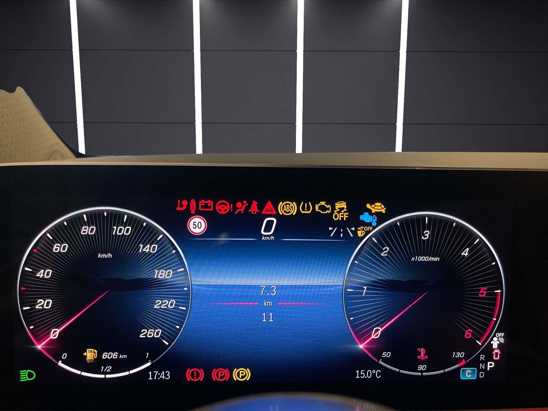 MERCEDES-BENZ V 300 d Extra-Lang 4matic Exclusive FALCON ZERNEZ V.I.P-image-25