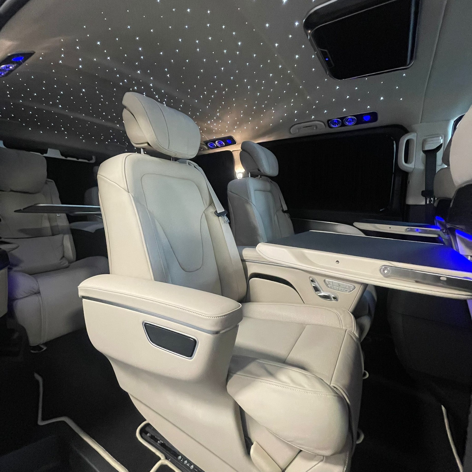 MERCEDES-BENZ V 300 d Extra-Lang 4matic Exclusive FALCON ZERNEZ V.I.P-image-33