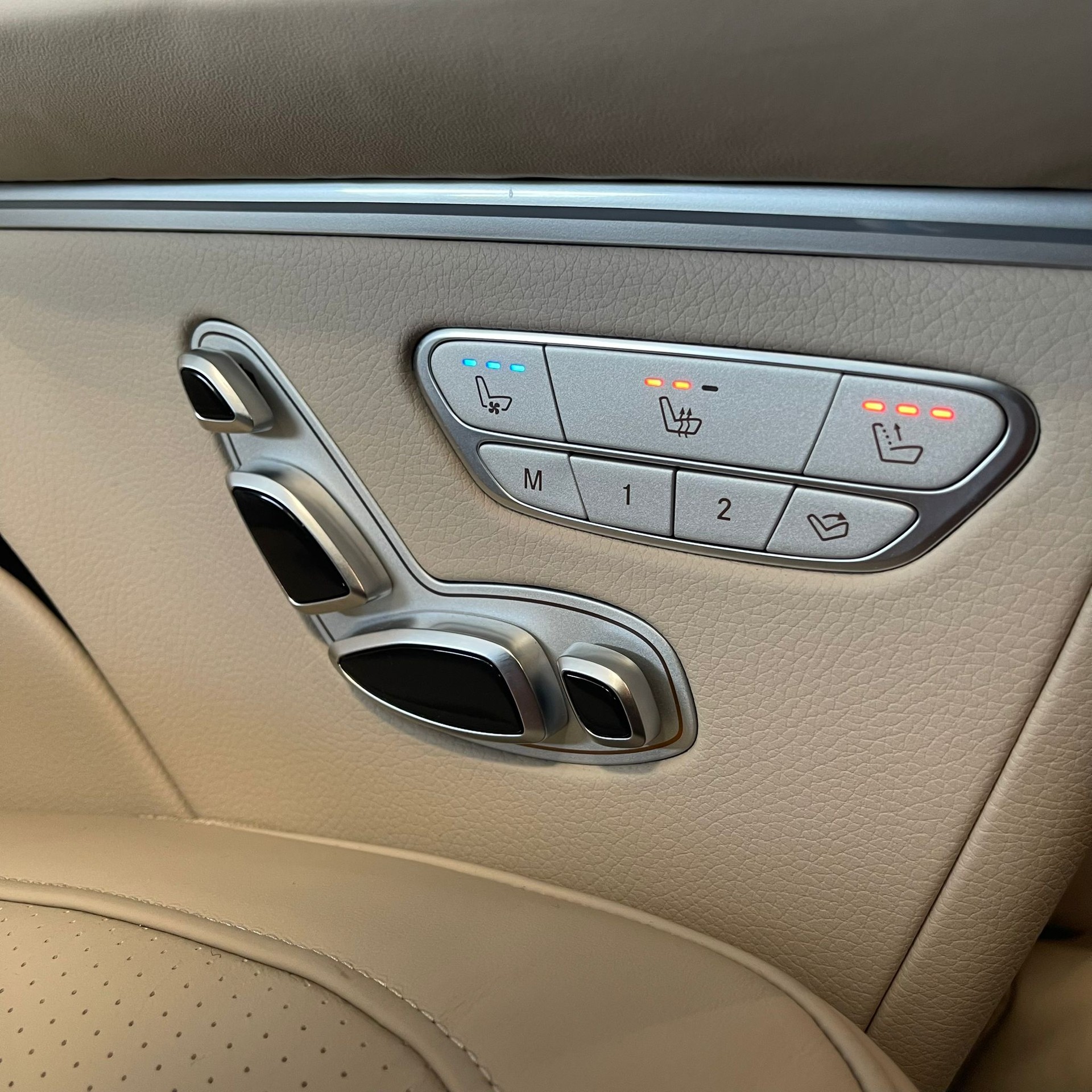 MERCEDES-BENZ V 300 d Extra-Lang 4matic Exclusive FALCON ZERNEZ V.I.P-image-41