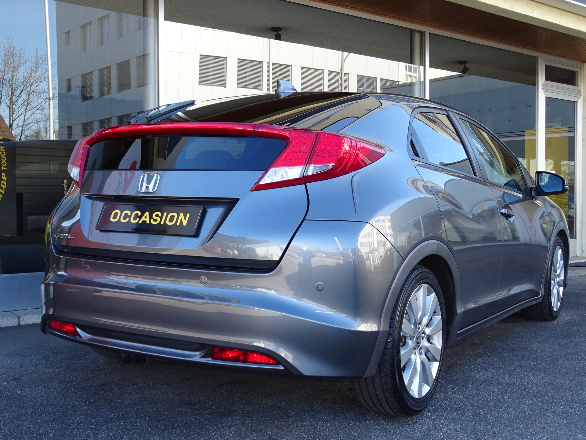 HONDA Civic 2.2i-DTEC Executive-image-2