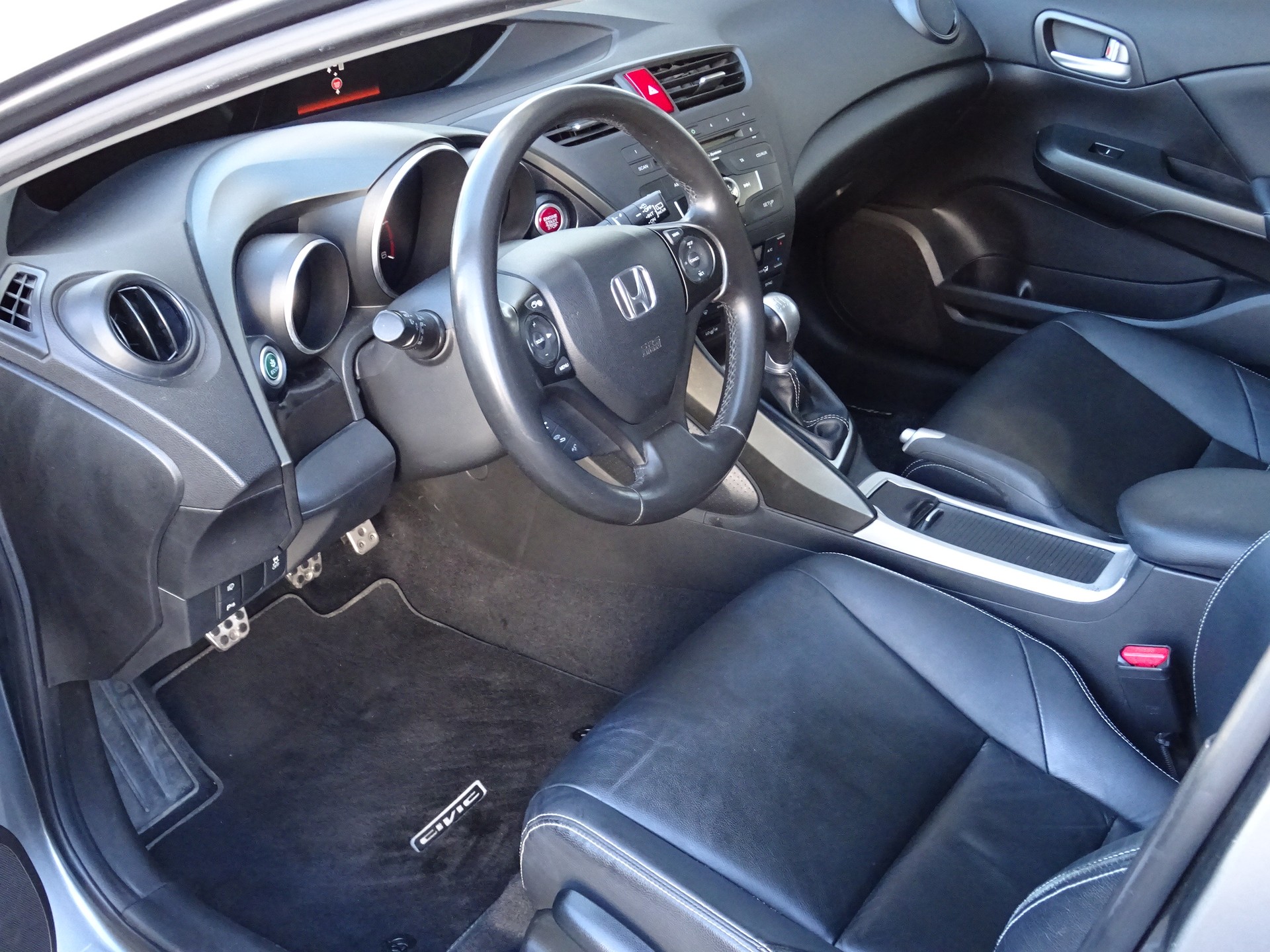 HONDA Civic 2.2i-DTEC Executive-image-4