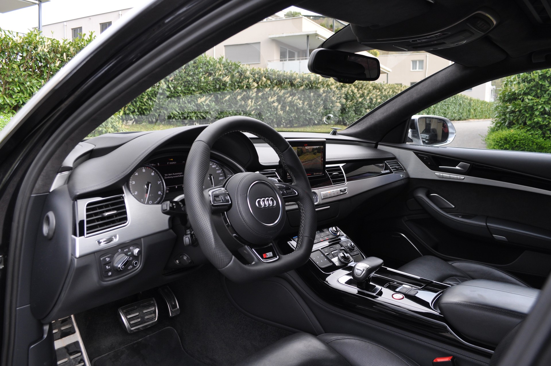 AUDI S8 4.0 TFSI V8 quattro tiptronic-image-6