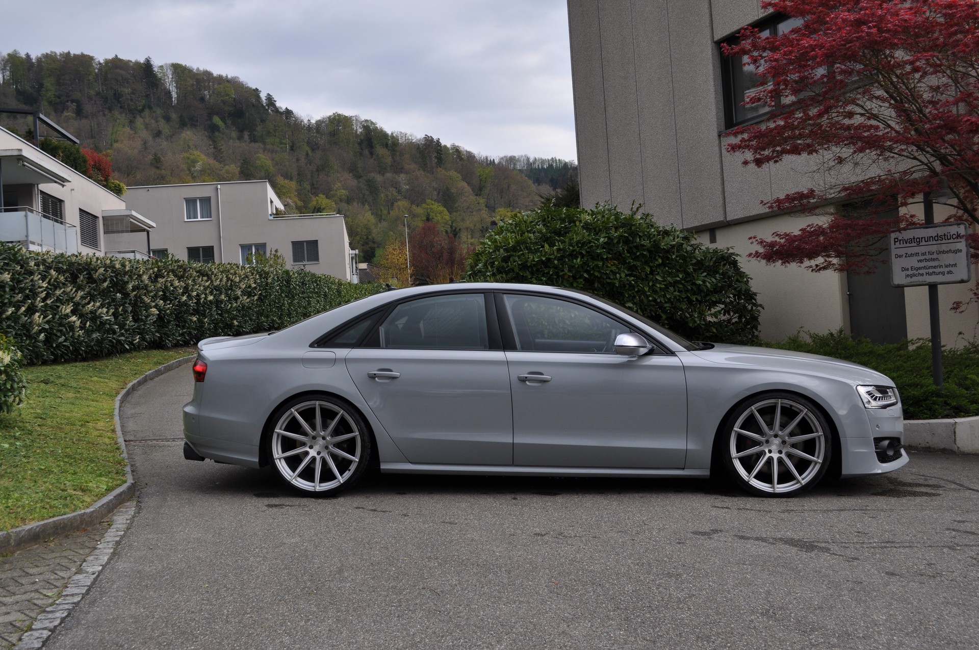 AUDI S8 4.0 TFSI V8 quattro tiptronic-image-2