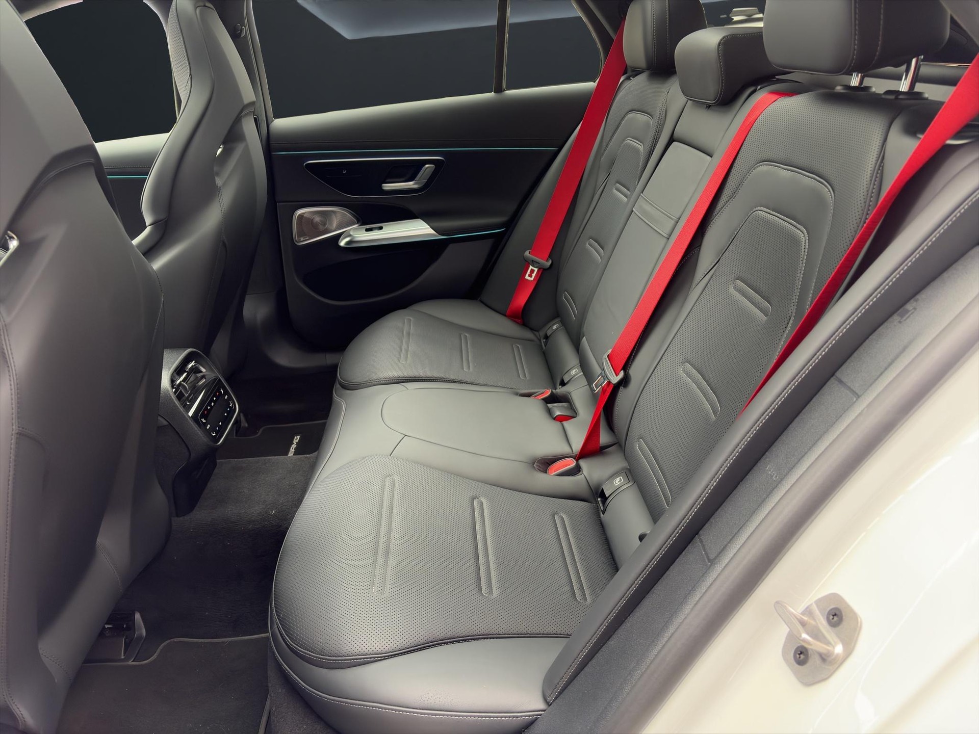 MERCEDES-BENZ E 53 Hybrid AMG 4matic+ Kombi-image-9