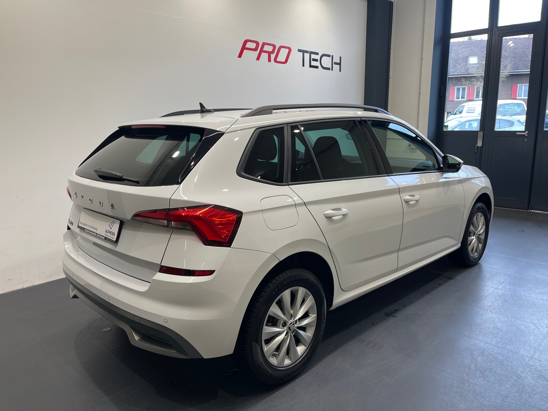 SKODA Kamiq 1.0 TSI Style DSG-image-5