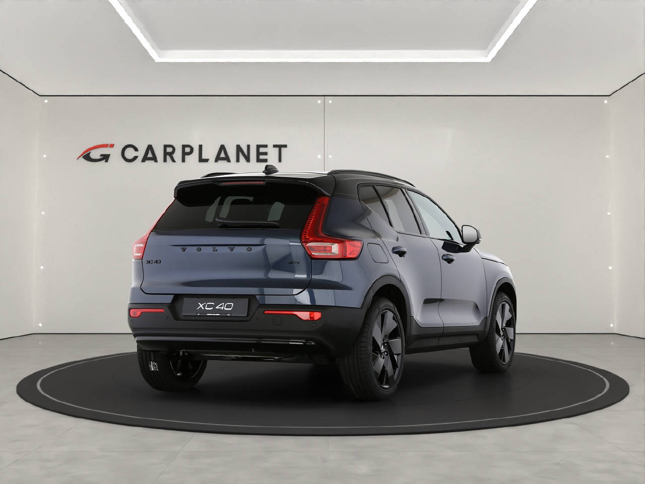 VOLVO XC40 2.0 B4 MH Black Edition-image-2