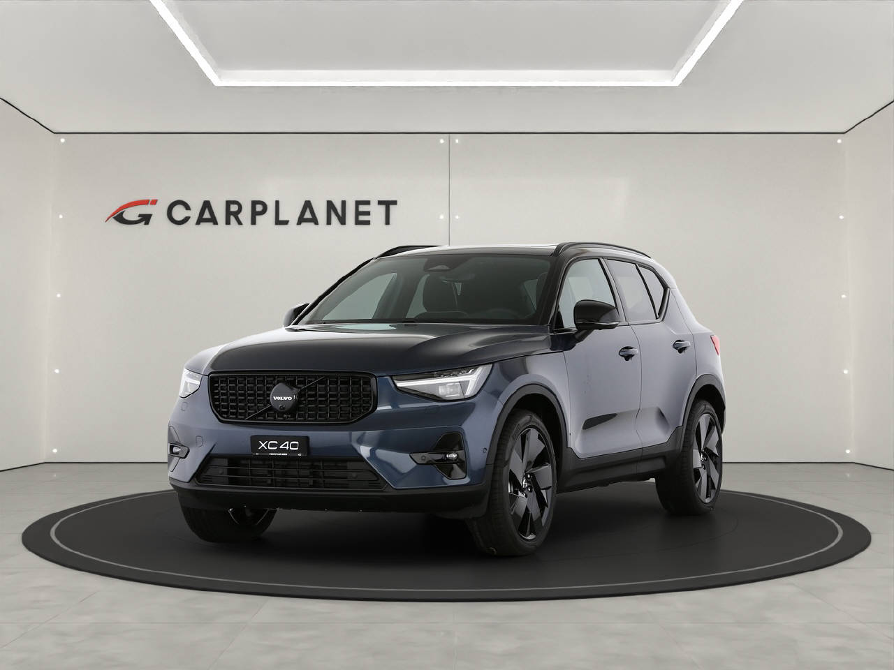 VOLVO XC40 2.0 B4 MH Black Edition-image-0
