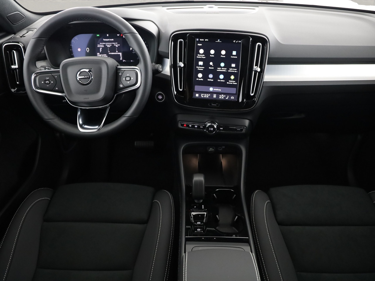 VOLVO XC40 2.0 B4 MH Black Edition-image-8
