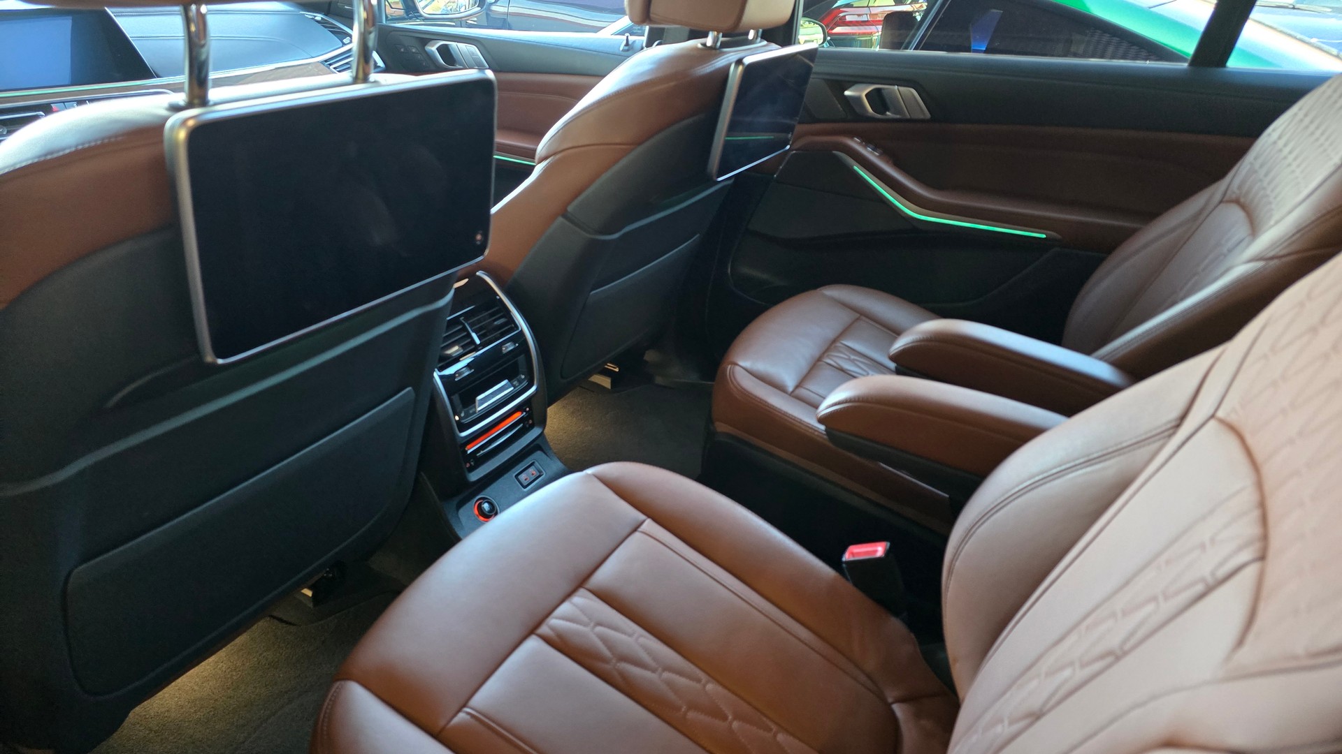 BMW X7 xDrive 40i Steptronic M Sport-image-24
