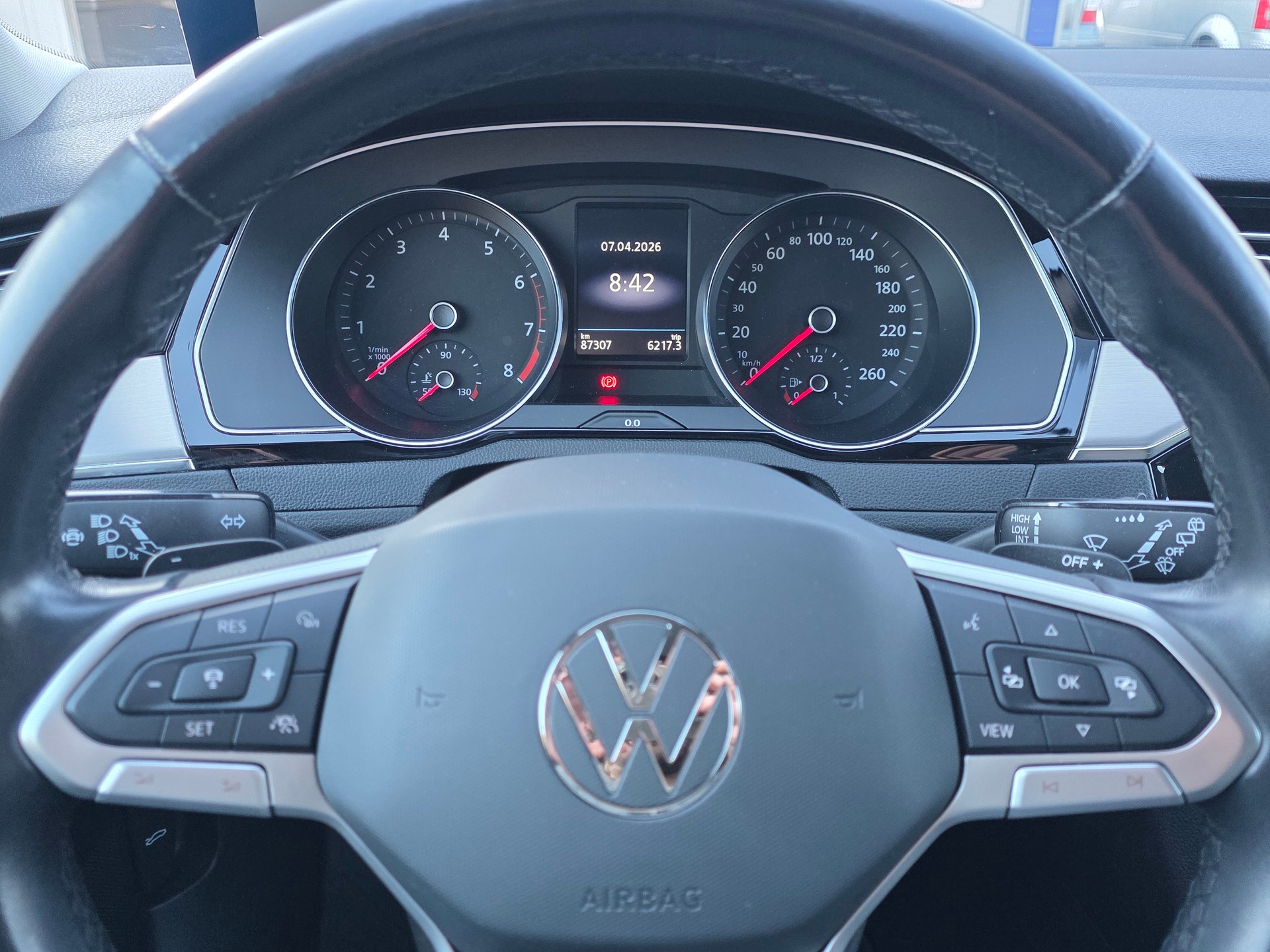 VW Passat Variant 1.5 TSI EVO Business DSG-image-12