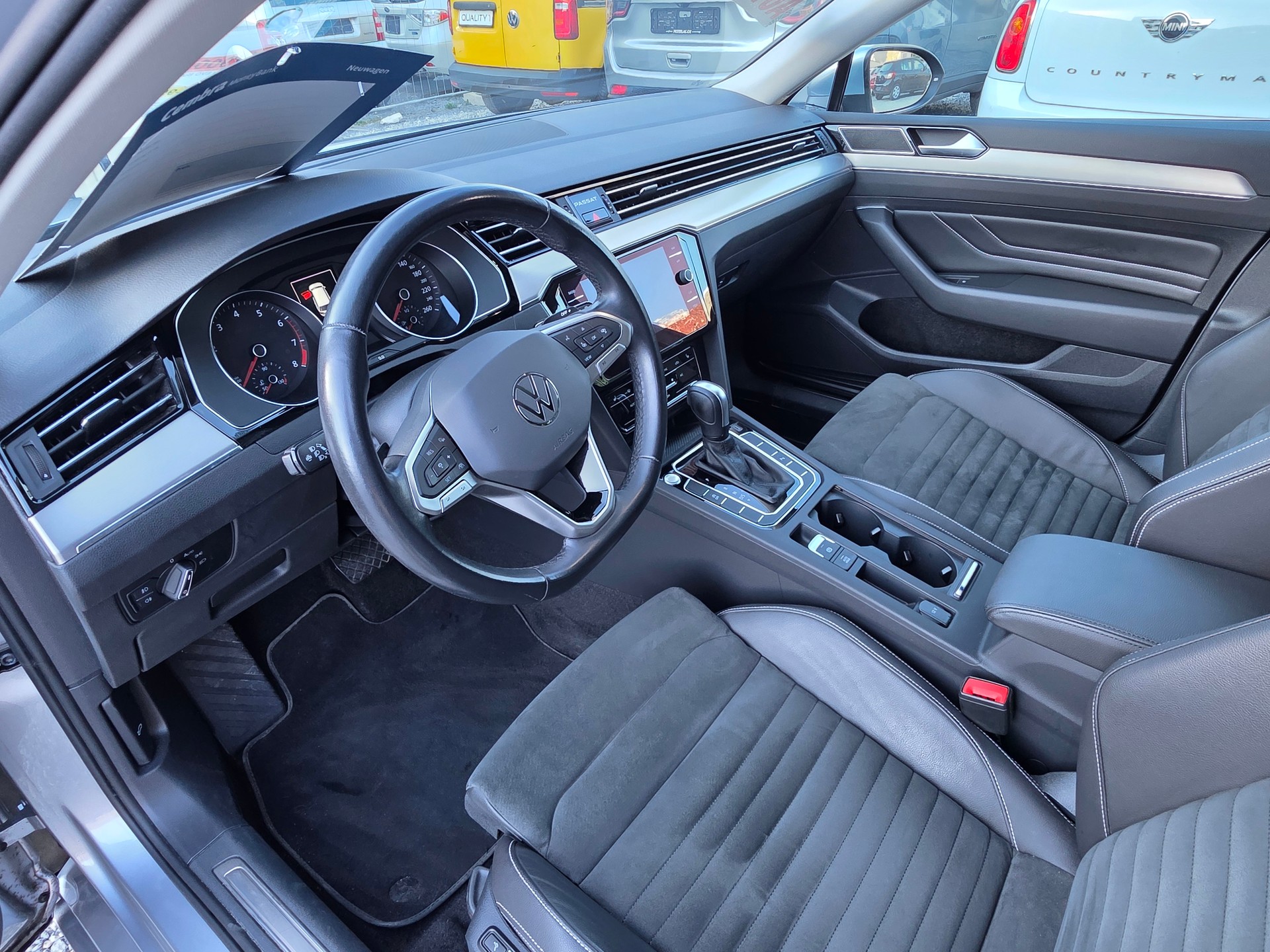 VW Passat Variant 1.5 TSI EVO Business DSG-image-8