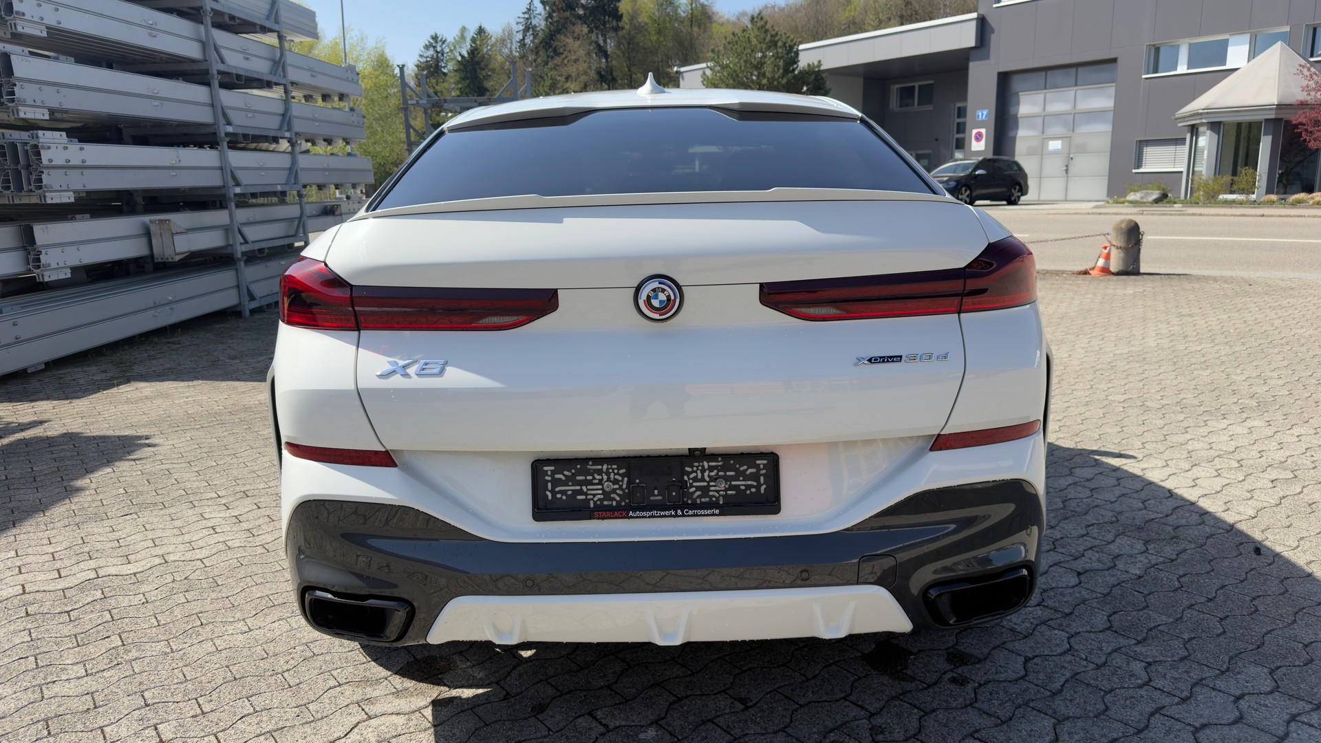 BMW X6 xDrive 48V 30d M Sport Steptronic-showroom-element-3