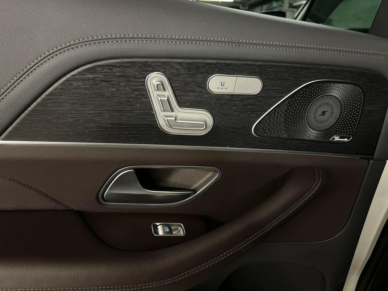 MERCEDES-BENZ GLS 400 d AMG Line 4matic-image-19