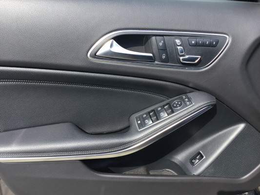 MERCEDES-BENZ GLA 45 AMG 4Matic-image-8