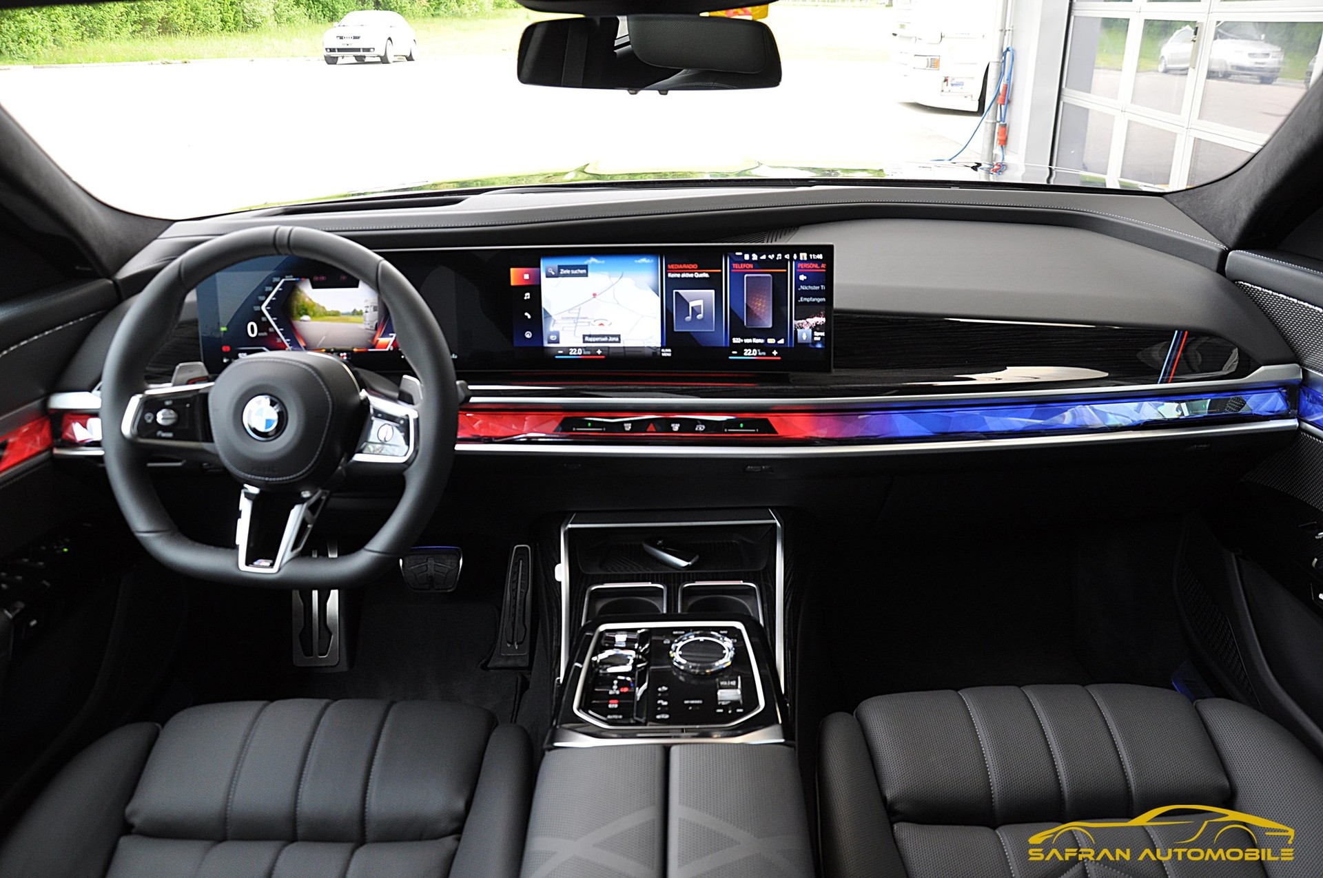 BMW 740d xDrive 48V M Sport Pro Steptronic-image-11