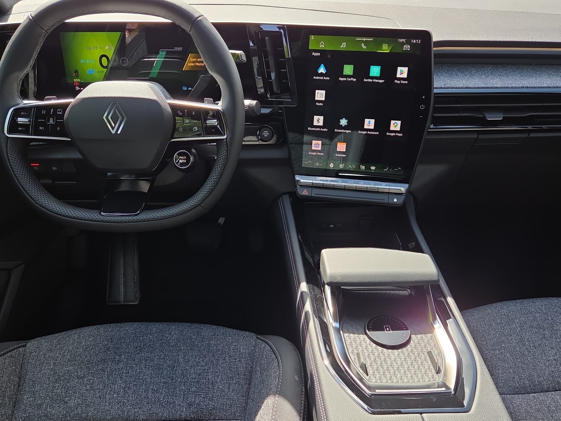 RENAULT Austral 1.2 HEV 200 Techno A-image-10