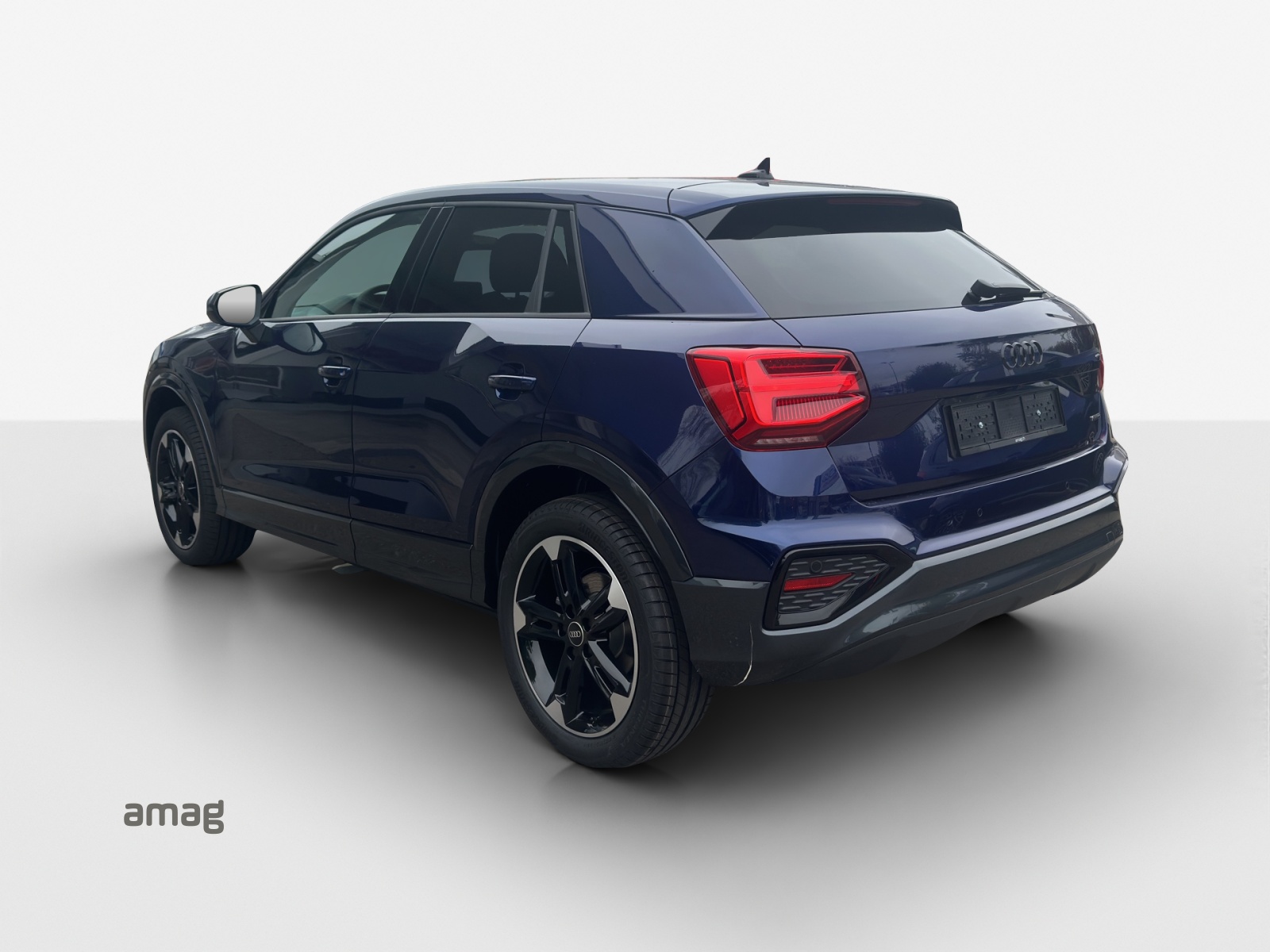 AUDI Q2 40 TFSI advanced quattro S-tronic-image-2