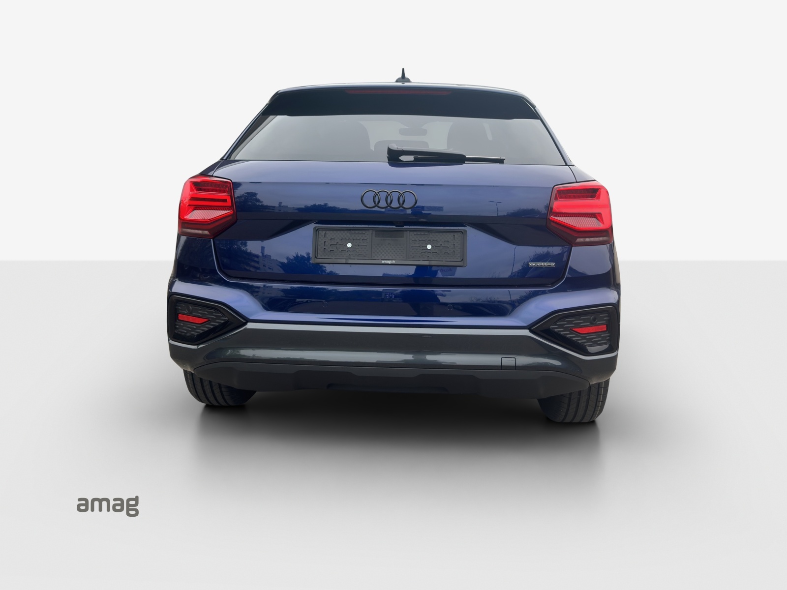 AUDI Q2 40 TFSI advanced quattro S-tronic-image-3