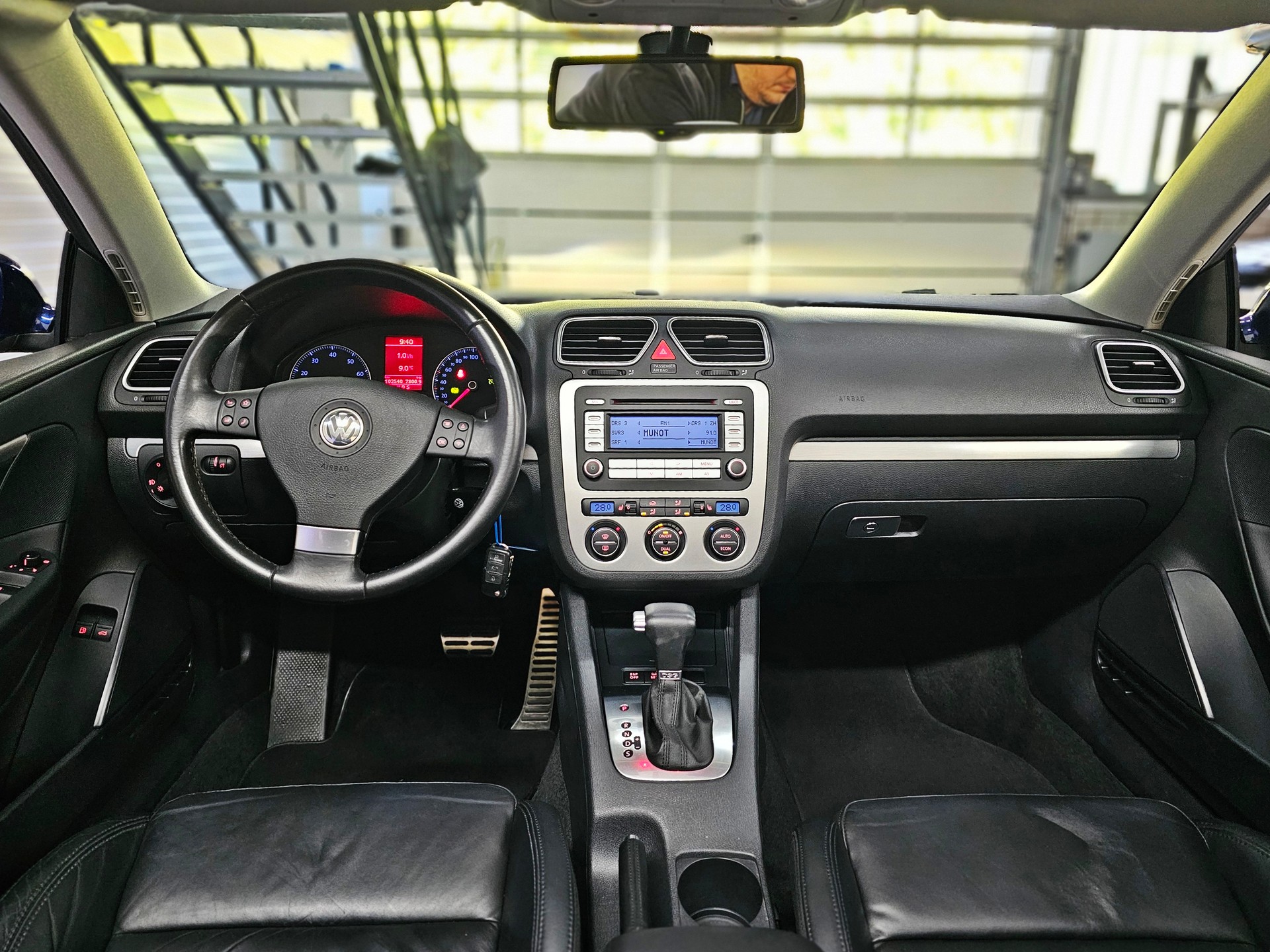 VW Eos 2.0 FSI Turbo-image-15