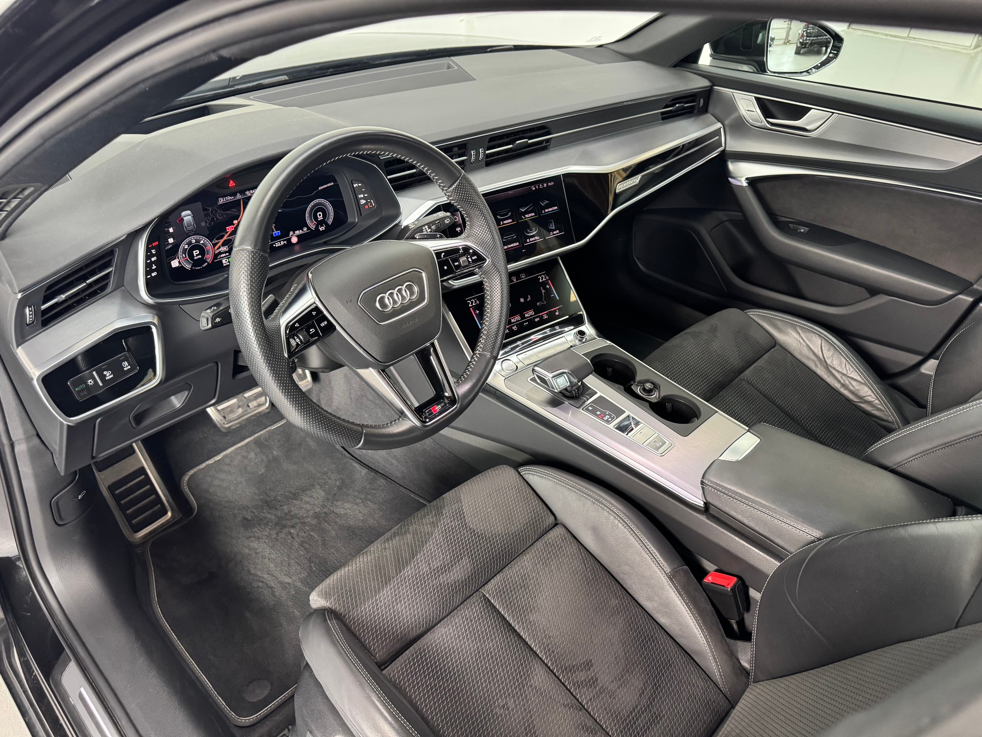 AUDI A6 Avant 45 TDI Sport quattro tiptronic | S-Line-image-10
