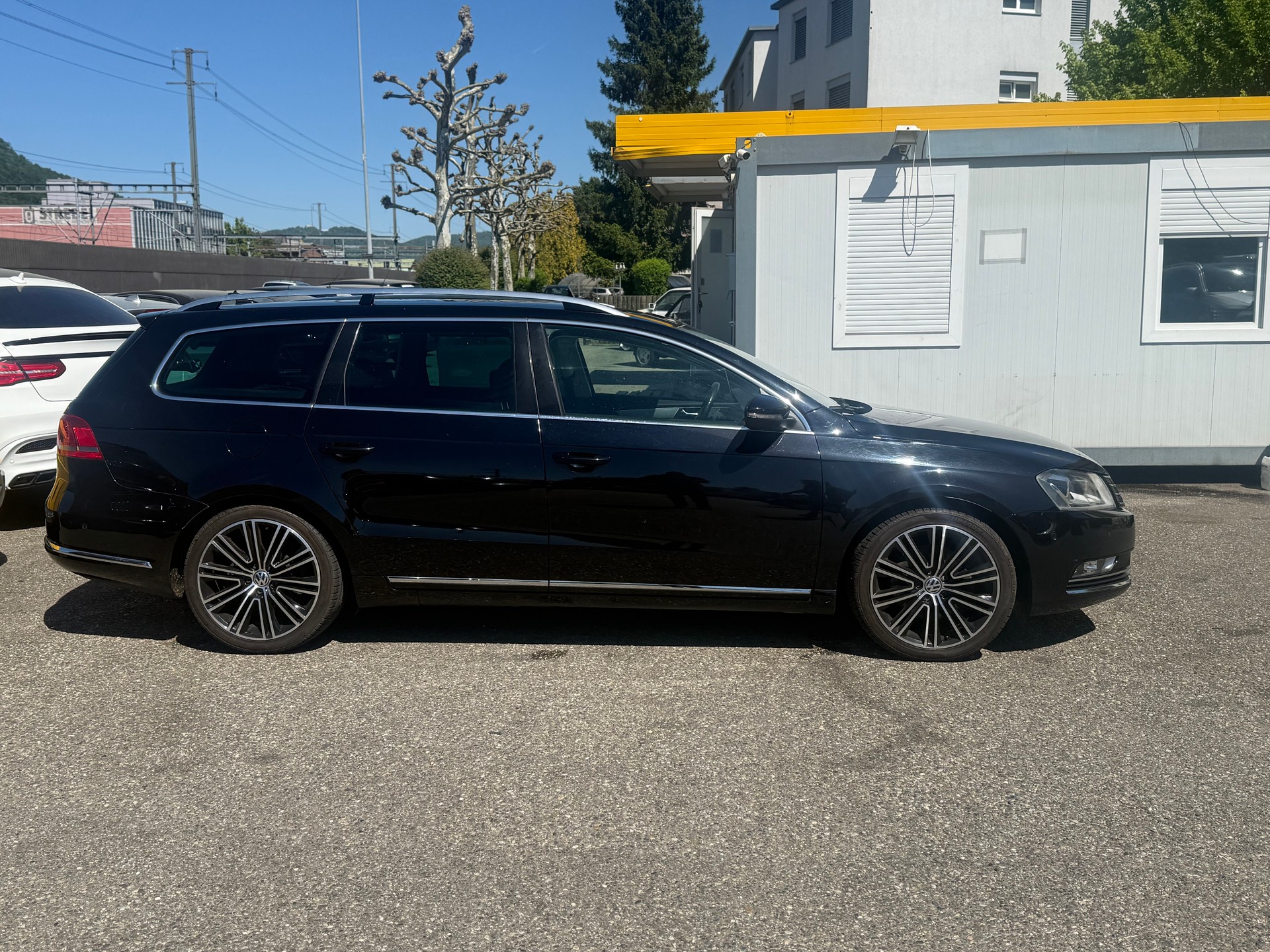 VW Passat Variant 2.0 TSI Highline DSG-image-5