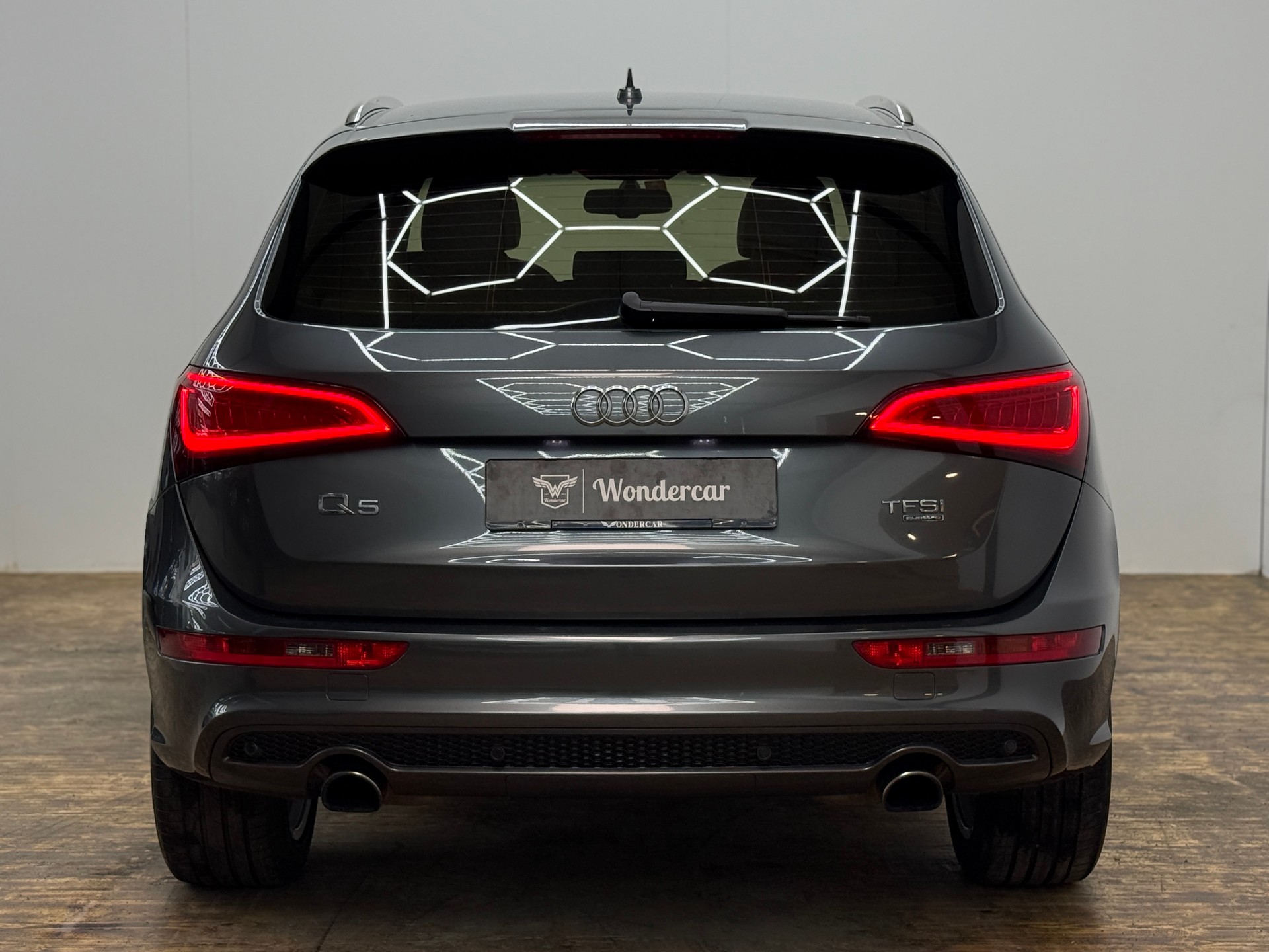 AUDI Q5 2.0 TFSI S-Line quattro tiptronic-image-11