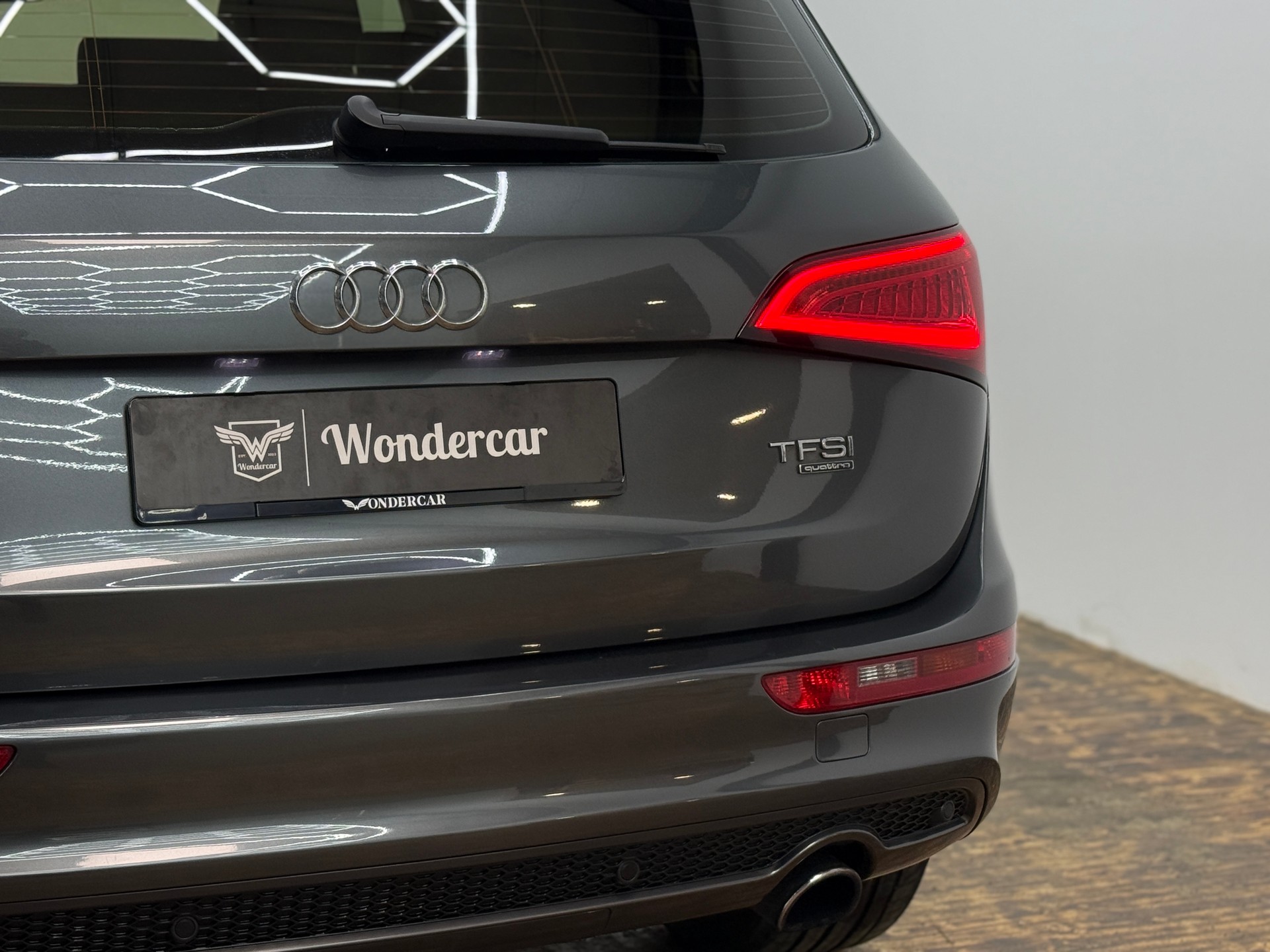 AUDI Q5 2.0 TFSI S-Line quattro tiptronic-image-12