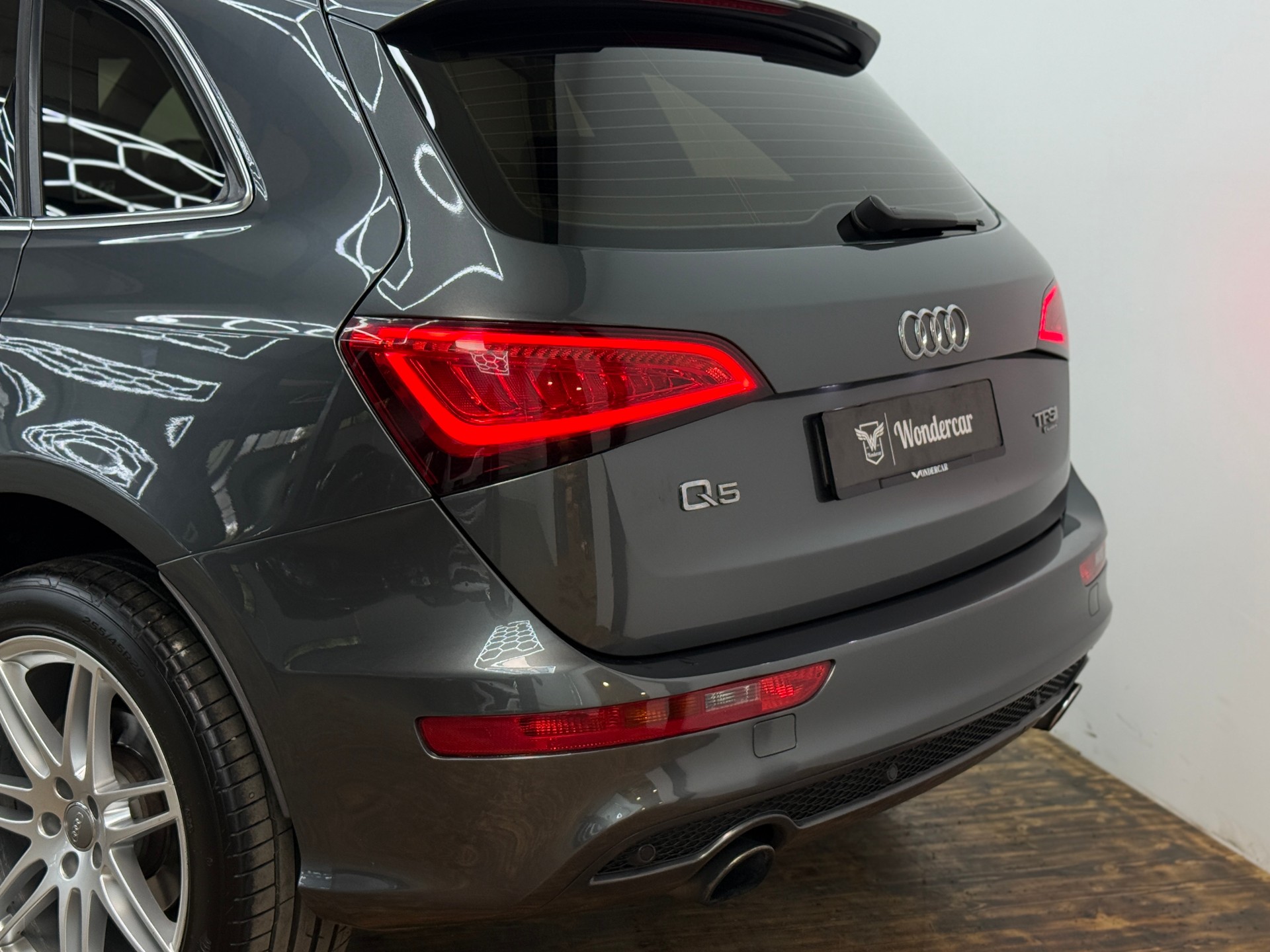 AUDI Q5 2.0 TFSI S-Line quattro tiptronic-image-10