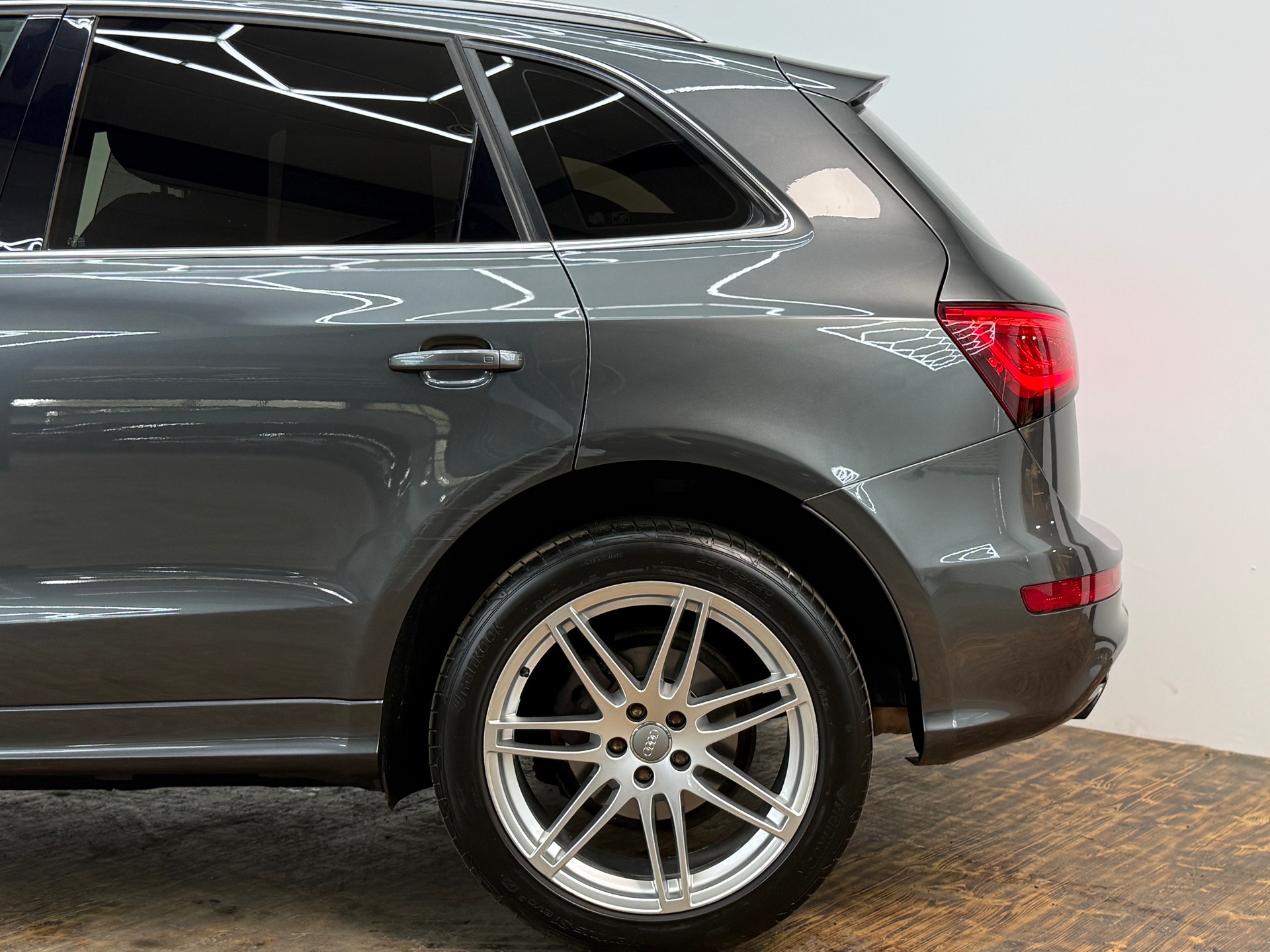 AUDI Q5 2.0 TFSI S-Line quattro tiptronic-image-7