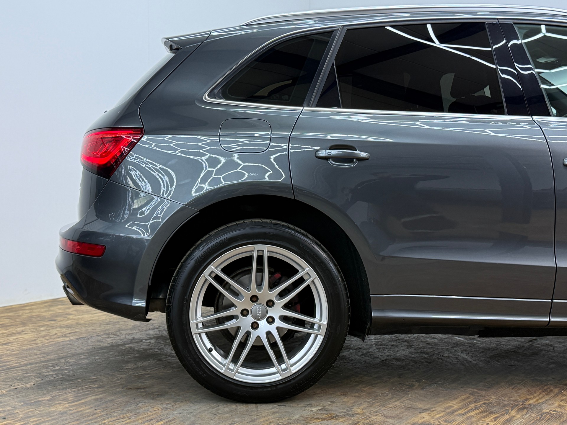 AUDI Q5 2.0 TFSI S-Line quattro tiptronic-image-14