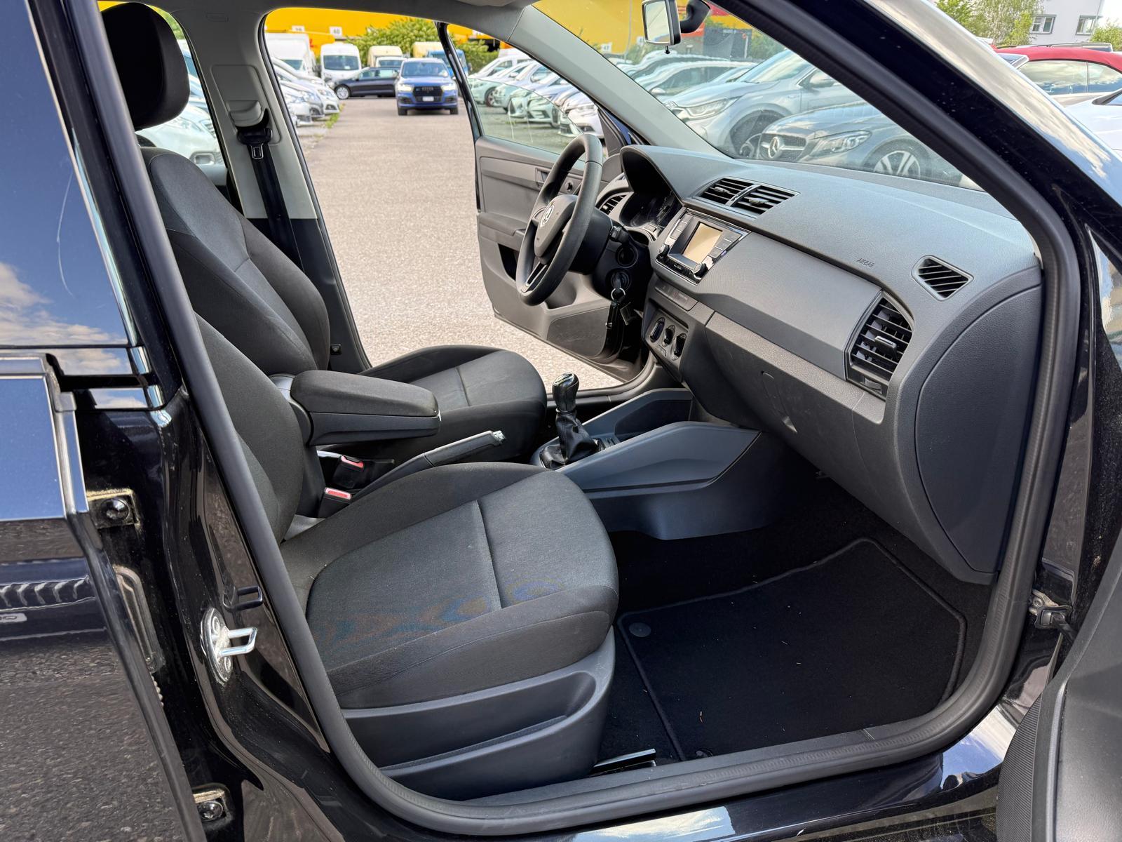 SKODA Fabia 1.2 TSI Ambition-image-10