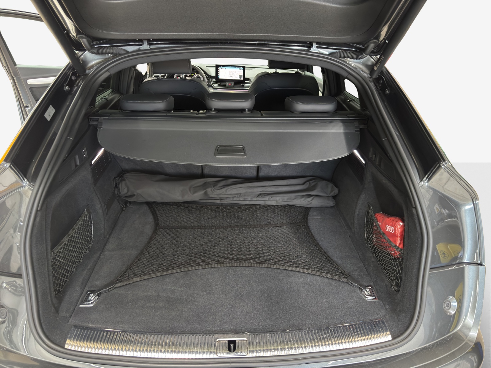 AUDI Q5 Sportback 50 TFSI e PHEV Black Edition quattro S-tronic-image-12