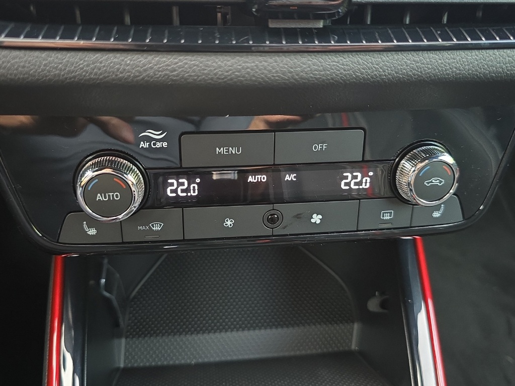 SKODA Fabia 1.0 TSI Monte Carlo DSG-image-22