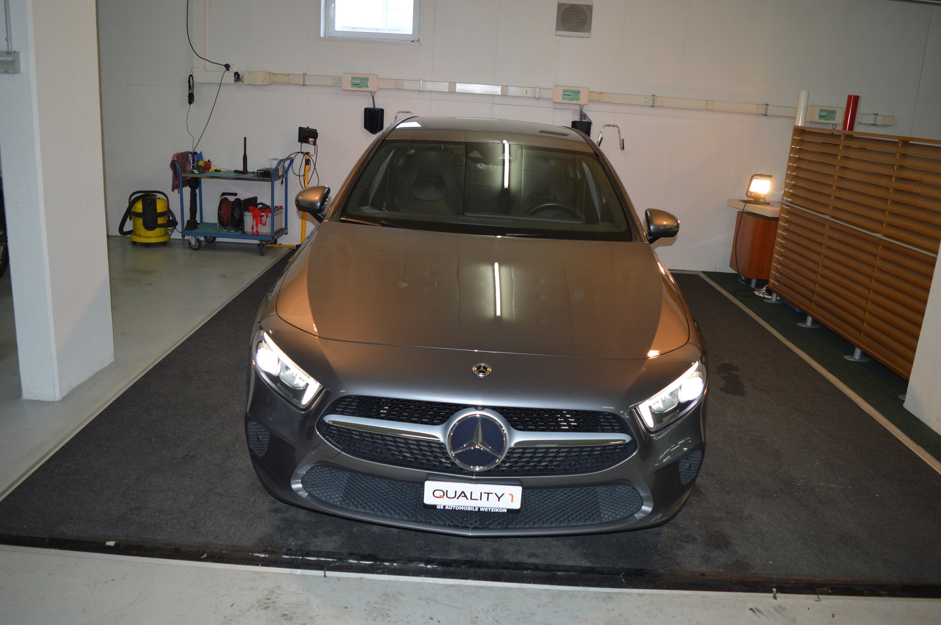MERCEDES-BENZ A 200 Style 7G-DCT-image-3