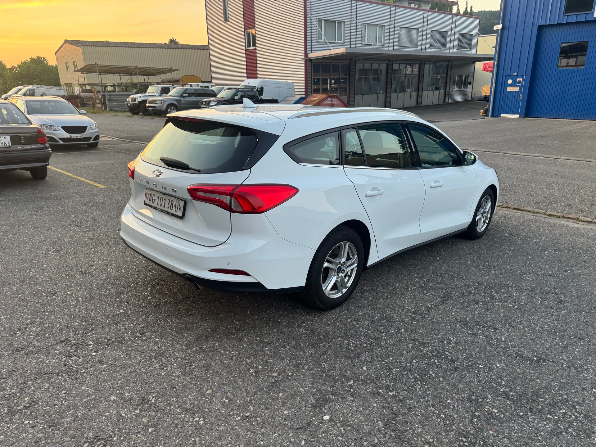 FORD Focus 1.5 TDCi Trend Automatic-image-4