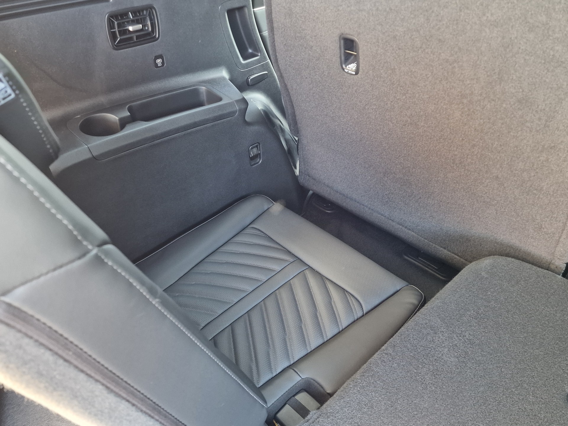 KIA Sorento 2.2 Smartstream 7P Style DCT-image-4