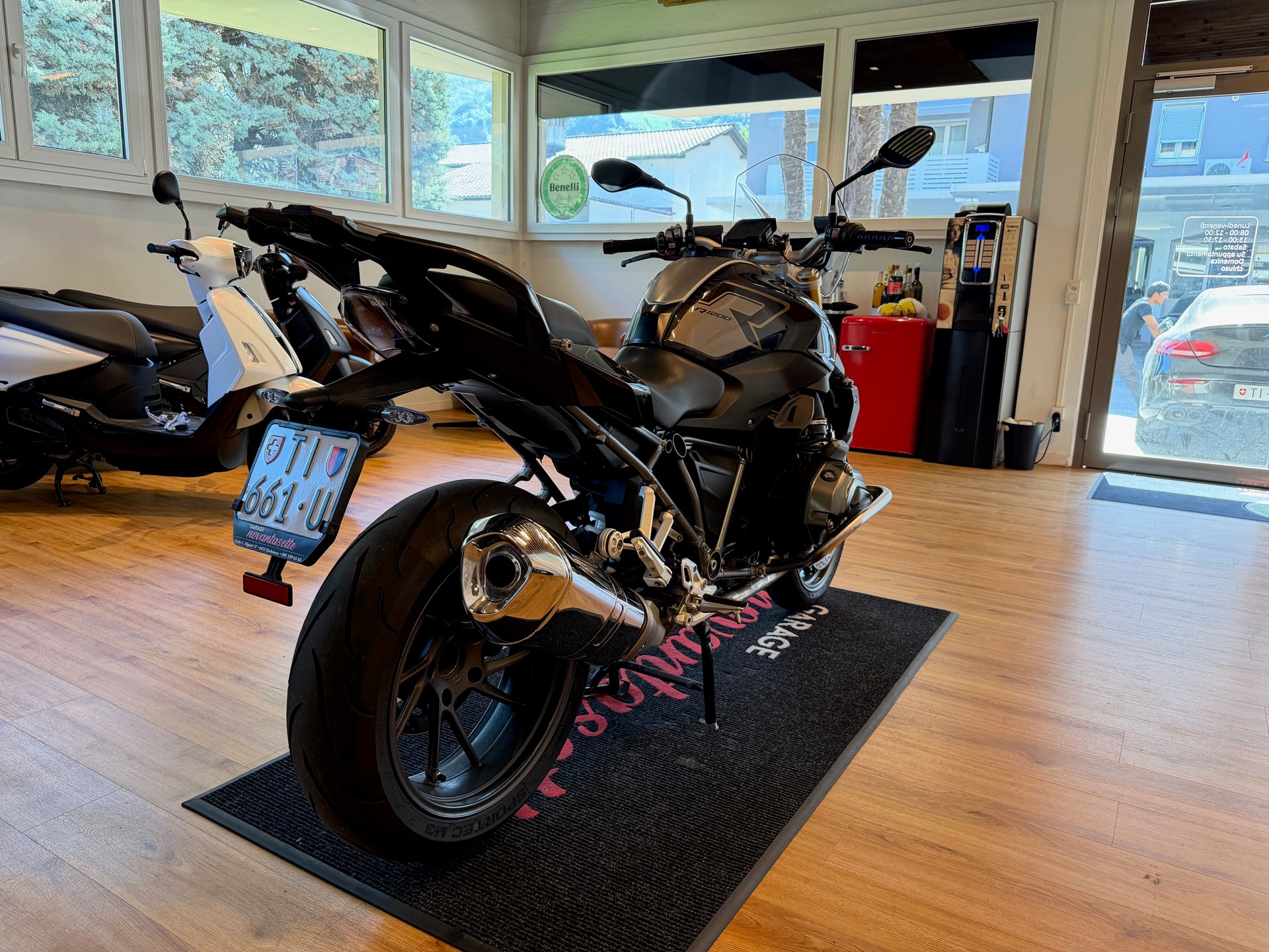 BMW R 1200 R ABS-image-3