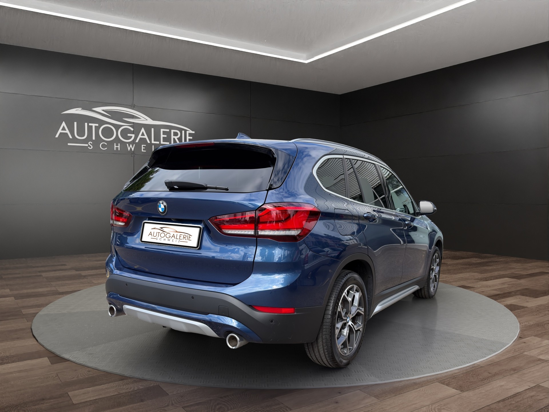 BMW X1 xDrive 20d xLine | CH | Gratis Service | Navi Plus | LED | PANORAMA | Leder Oyster | TOP AUSSTATTUNG | AHK |-image-5