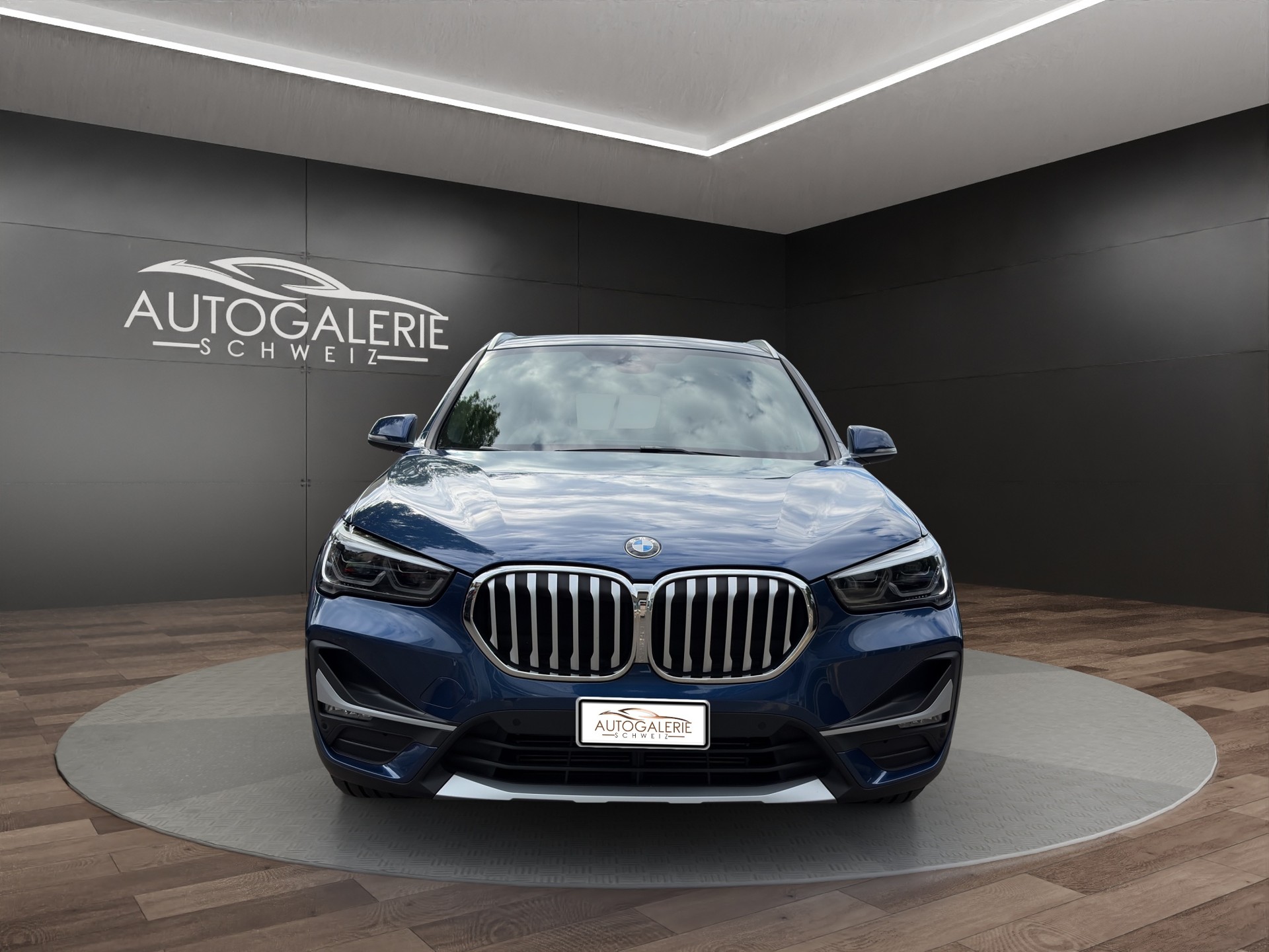 BMW X1 xDrive 20d xLine | CH | Gratis Service | Navi Plus | LED | PANORAMA | Leder Oyster | TOP AUSSTATTUNG | AHK |-showroom-element-1
