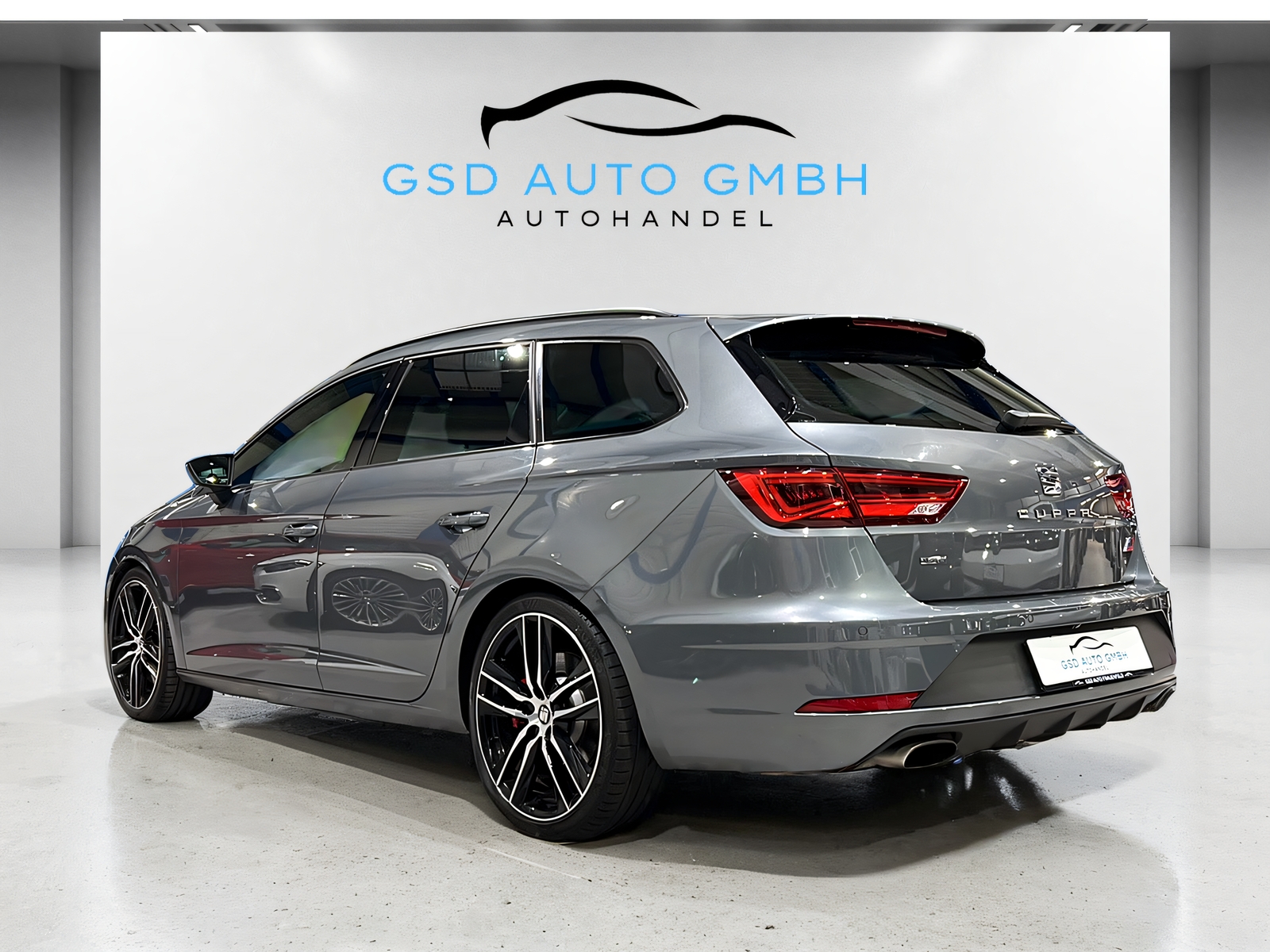 SEAT Leon 2.0 TSI Cupra 300 DSG ST-Line**Panodach,Tempomat ACC,Rückfahrtkam,Frisch ab MFK**-image-2