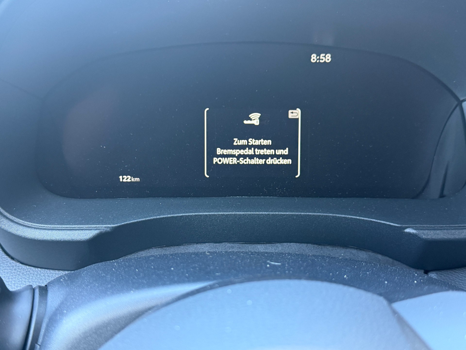 TOYOTA Yaris Cross 1.5 Premium FWD-image-12