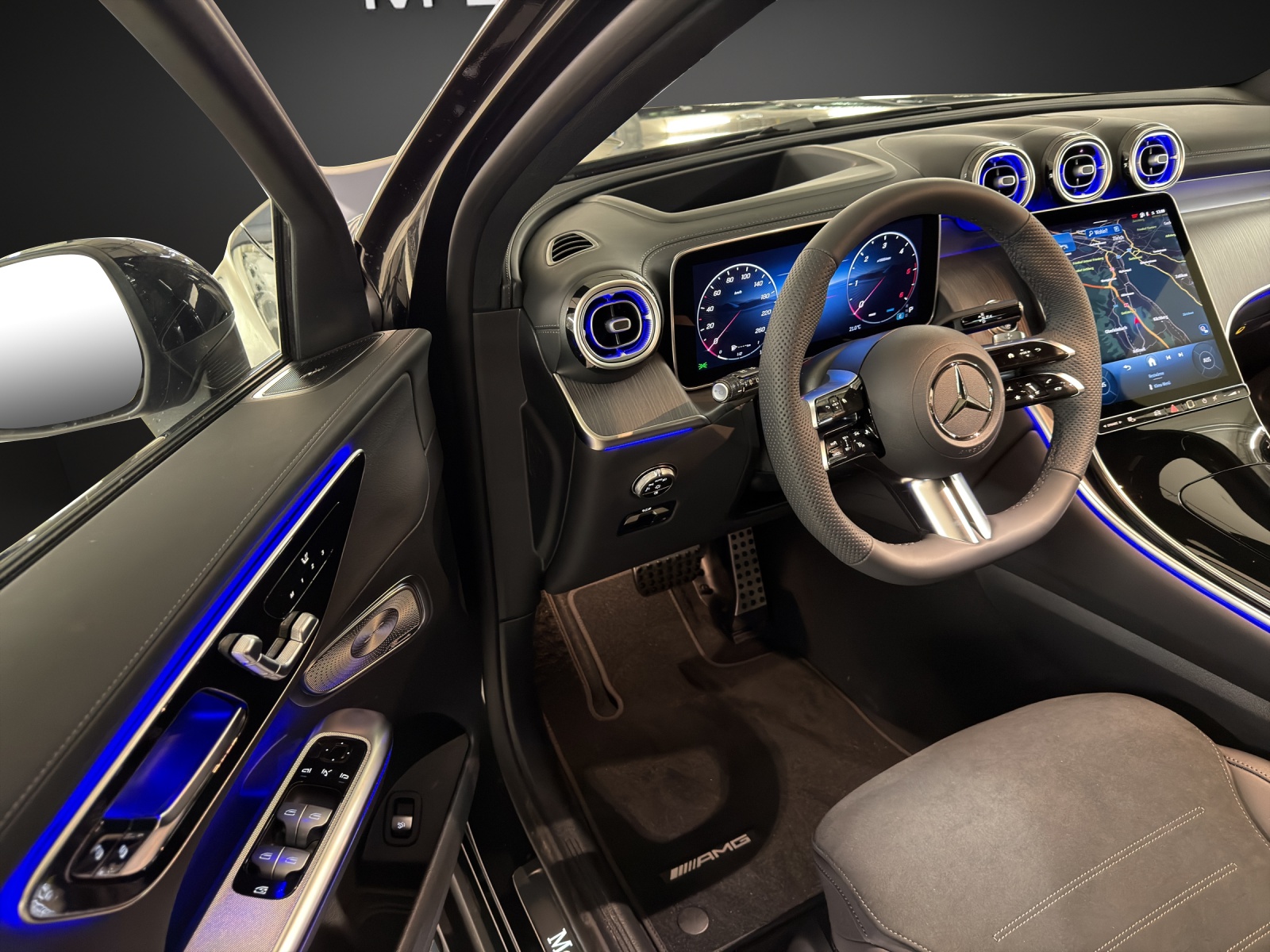 MERCEDES-BENZ GLC 300 d 4Matic 9G-Tronic-image-9