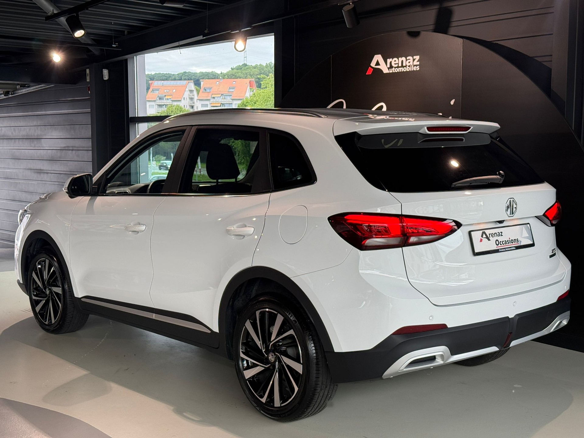 MG ZS 1.5 HEV Luxury-image-4