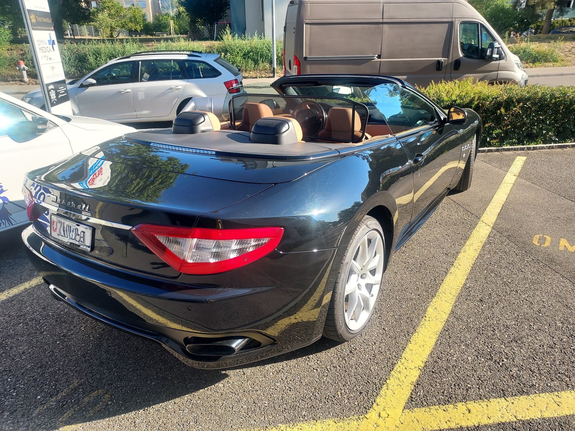 MASERATI GranCabrio Sport Automatica-image-2