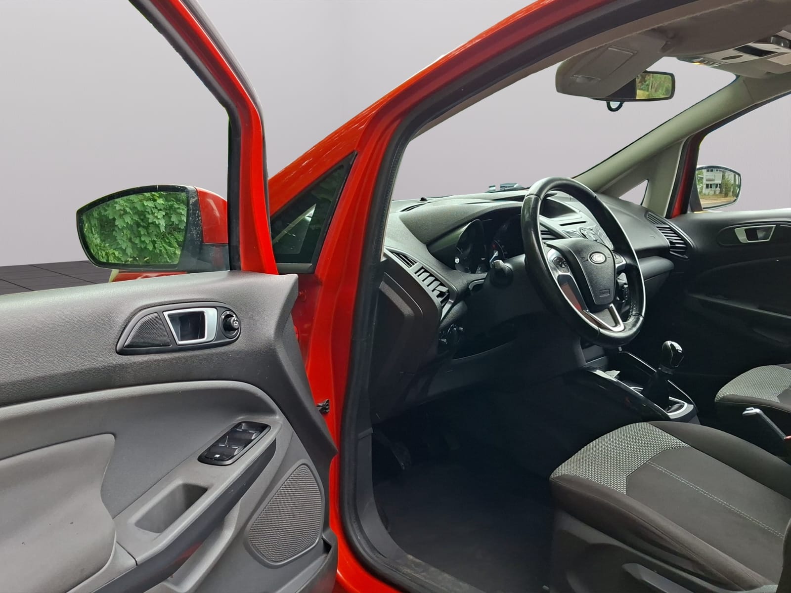 FORD EcoSport 1.0 SCTi Titanium-image-10