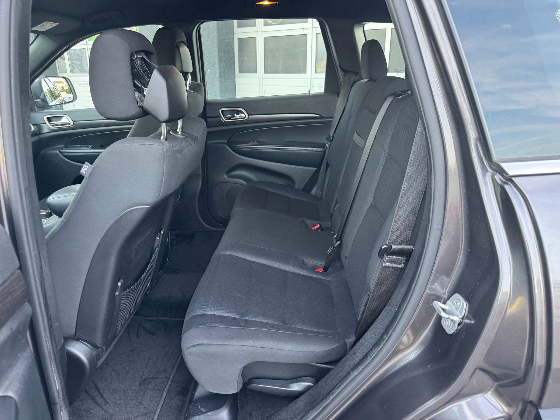 JEEP Grand Cherokee 3.0 CRD Laredo Automatic-image-5