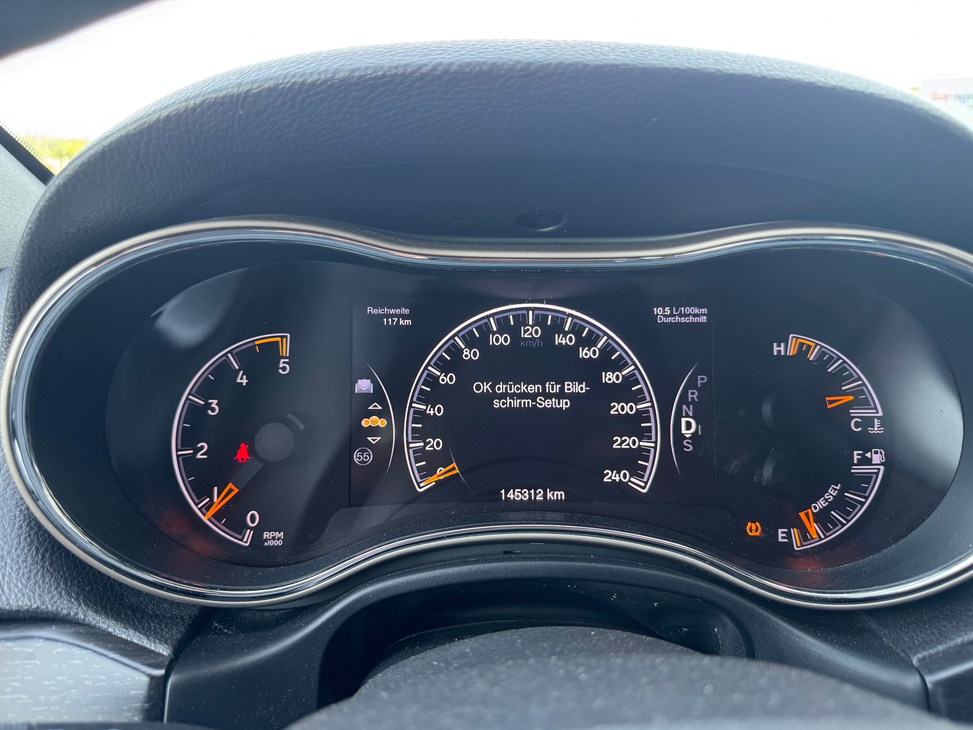 JEEP Grand Cherokee 3.0 CRD Laredo Automatic-image-6